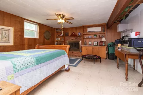 45 Leaf Ln, Clyde, NC 28721 photo 16