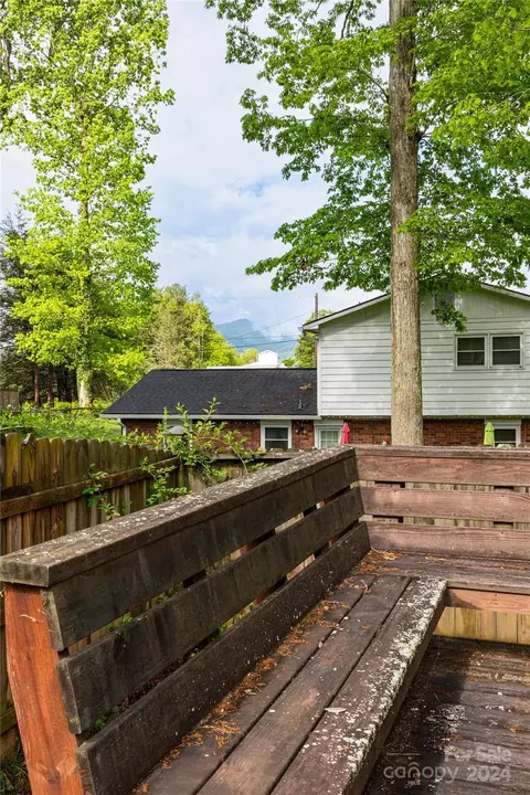 45 Leaf Ln, Clyde, NC 28721 photo 26