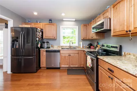 45 Leaf Ln, Clyde, NC 28721 photo 8