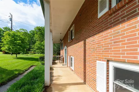 45 Leaf Ln, Clyde, NC 28721 photo 21