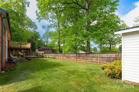 45 Leaf Ln, Clyde, NC 28721 photo 23