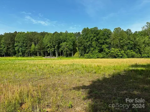 000 Big Level Rd, Mill Spring, NC 28756