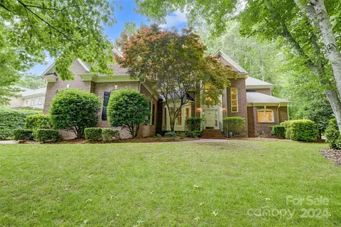 3201 Symphony Woods Dr, Charlotte, NC 28269