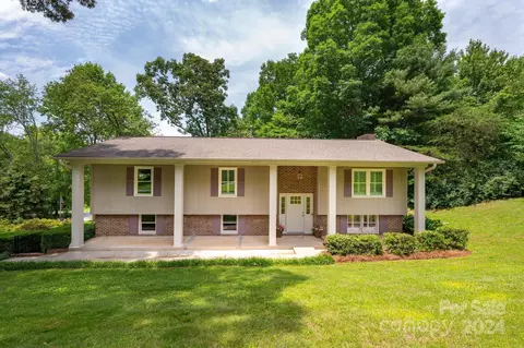 6147 Timberlane Ter, Hickory, NC 28601