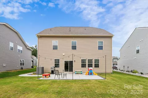 Exterior - 1558 Loggerhead Dr, Lancaster, SC 29720 photo 2 of 4