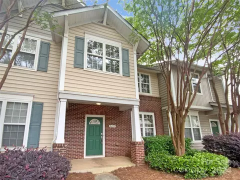 8453 Chaceview Ct, Charlotte, NC 28269