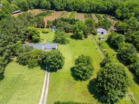 2308 Timber Ridge Rd, Harrisburg, NC 28075