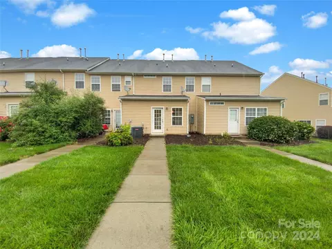 10645 Trolley Run Dr, Cornelius, NC 28031 photo 8