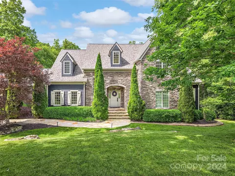 664 Wickhams Fancy Dr, Biltmore Lake, NC 28715