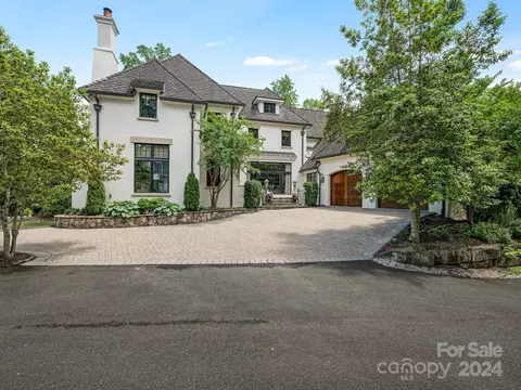 312 Eastover Woods Cir, Charlotte, NC 28207