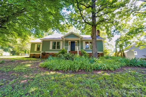 2754 Stockwood Dr, Gastonia, NC 28056