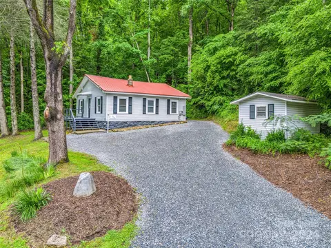 468 Island Creek Rd, Lake Lure, NC 28746