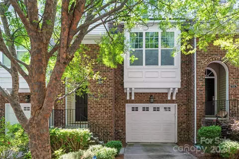 11122 Green Spring Dr, Huntersville, NC 28078