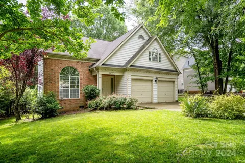 9023 Arbor Glen Ln, Charlotte, NC 28210