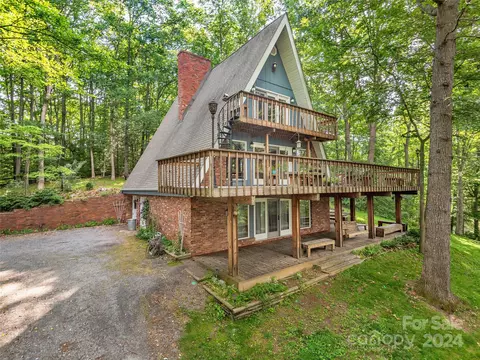 119 Breakwood Dr, Clyde, NC 28721