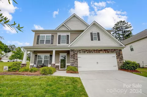 5606 Amelia Ln, Gastonia, NC 28056