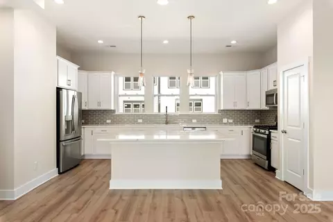 308 Ferebee Brx0024 Pl #BRX0024, Charlotte, NC 28213