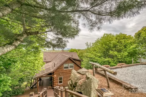 140 Blueberry E Ln E, Beech Mountain, NC 28604