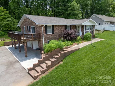 343 Fisher Rd, Brevard, NC 28712