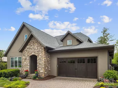 59 Chantilly Dr, Asheville, NC 28804
