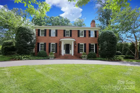 4100 Silver Bell Dr, Charlotte, NC 28211