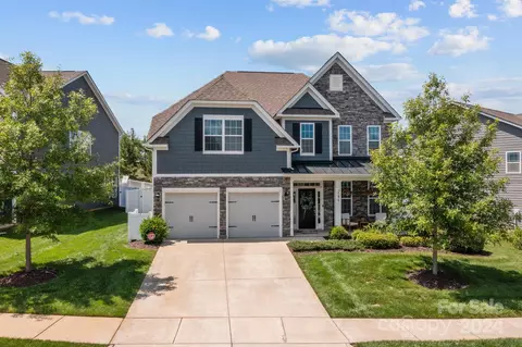 131 Longleaf Dr, Mooresville, NC 28117