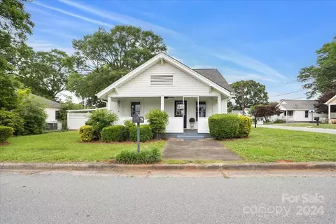 102 Live Oak Dr, Belmont, NC 28012