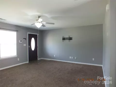 Living - 3077 Georgetown Rd, Lancaster, SC 29720 photo 2 of 4
