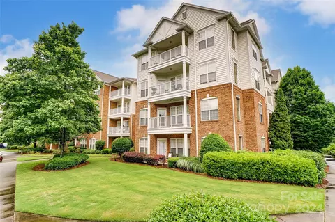 14646 Via Sorrento Dr, Charlotte, NC 28277