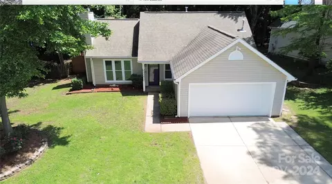 4329 Hounds Run Dr, Matthews, NC 28105