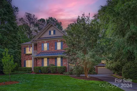 2610 Hamilton Crossings Dr, Charlotte, NC 28214