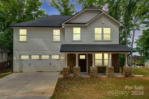 1307 Emerald Shores Rd, Mount Gilead, NC 27306