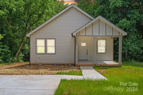 1003 Brown Summit Ave, Statesville, NC 28677