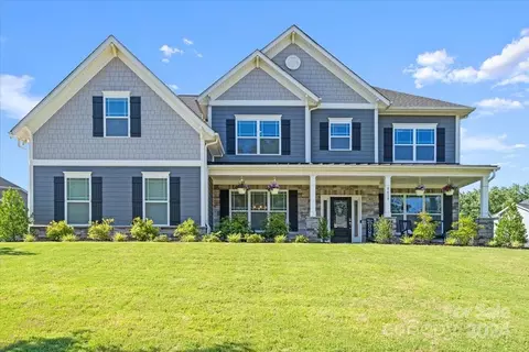 8618 Auburn Whisper Ln, Mint Hill, NC 28227