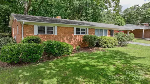 1345 Keystone Dr, Asheboro, NC 27203