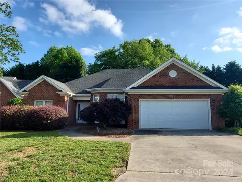 2137 Water Oak Ln, Gastonia, NC 28056