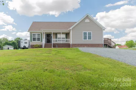 6915 Oxbow Ln, Monroe, NC 28110