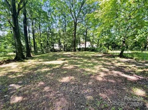 Exterior - 1507 Spring St, Monroe, NC 28110 photo 4 of 5
