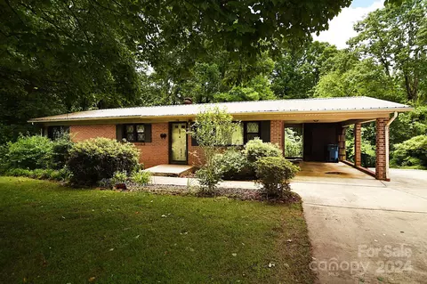 764 8th Se Ave SE, Hickory, NC 28602
