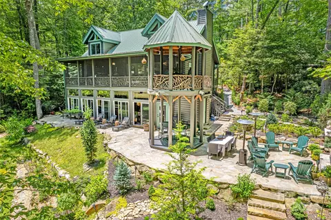 3563 Upper Whitewater Rd, Sapphire, NC 28774