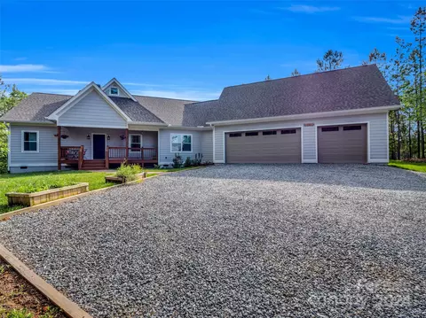 10305 Green River Cove Rd, Saluda, NC 28773