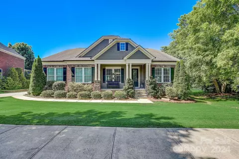 3706 Halcyon Dr, Huntersville, NC 28078