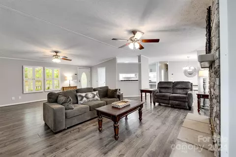 Living - 324 E Cope Creek Rd, Sylva, NC 28779 photo 5 of 5