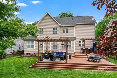 10041 Falmouth Ln, Charlotte, NC 28269