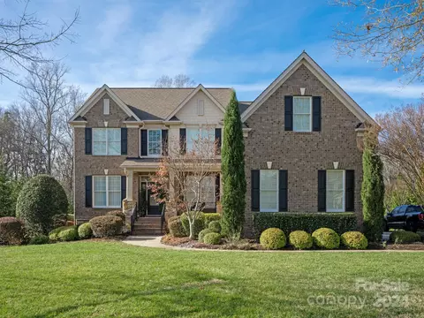2029 Groves Edge Ln, Waxhaw, NC 28173