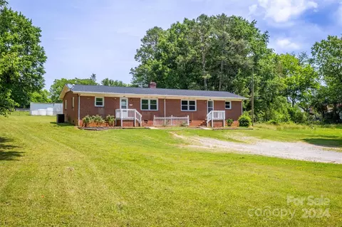4 Th Sw Ave SW, Hickory, NC 28602