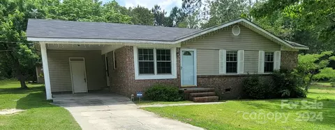 300 Mcleod St, Mcbee, SC 29101