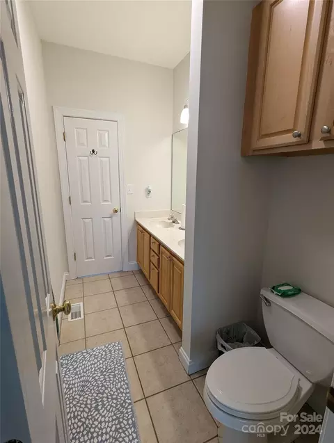 Bath - 5916 Meadowmere Dr, Monroe, NC 28110 photo 4 of 5