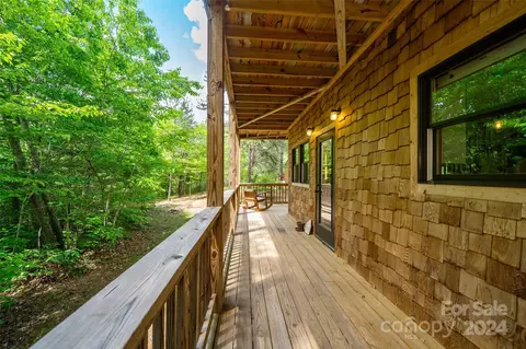 Exterior - 252 Glory View Ln, Marshall, NC 28753 photo 6 of 10