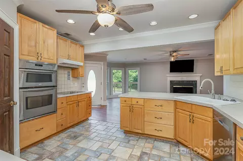 1511 Pine Bluff Ct, Fort Mill, SC 29708 photo 20